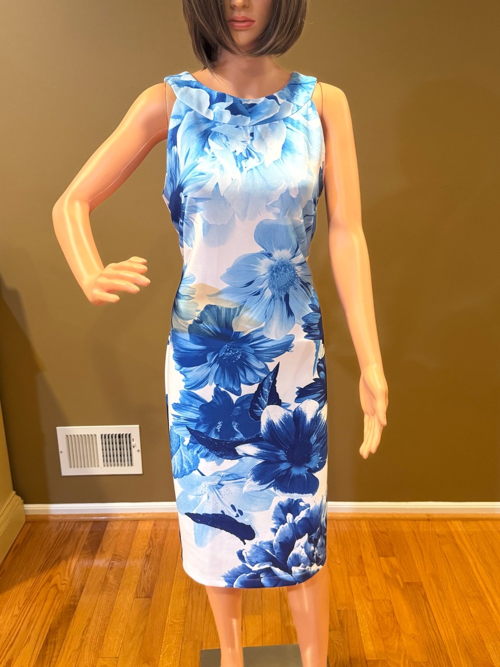 Gabby Skye Blue & White Floral Midi Dress